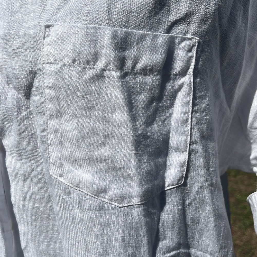 Theory women’s 100% linen white button up blouse. Size medium. - Picture 3 of 6